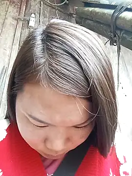 may-squirl online show from December 5, 2025, 8:24 am