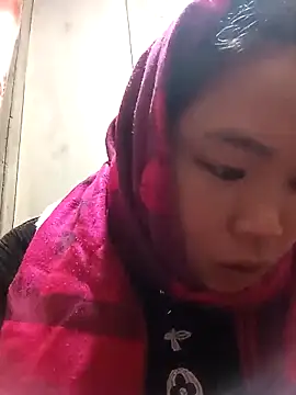 Snapshot of may-squirl chatting on November 22, 2025, 11:09 am may-squirl online show from November 22, 2025, 11:09 am