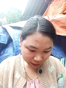 Snapshot of may-squirl chatting on October 29, 2025, 1:48 am may-squirl online show from October 29, 2025, 1:48 am