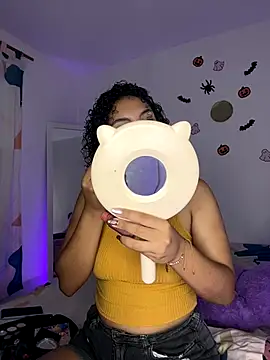 ViolettaMiller  online show from October 29, 2025, 1:10 pm