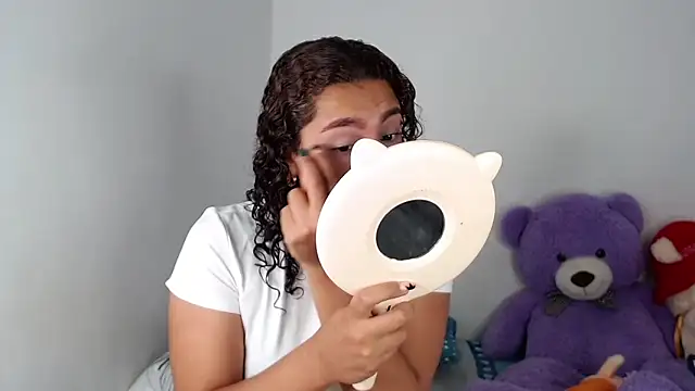 ViolettaMiller  online show from February 11, 2026, 1:11 pm