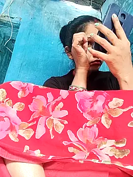 Snapshot of Jooli_xx chatting on April 8, 2026, 4:14 am Jooli xx online show from April 8, 2026, 4:14 am