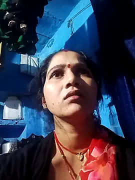 Snapshot of Jooli_xx chatting on March 18, 2026, 2:30 pm Jooli xx online show from March 18, 2026, 2:30 pm