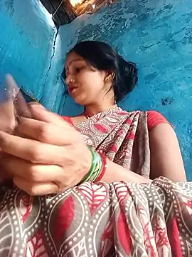 Snapshot of Jooli_xx chatting on March 27, 2026, 8:26 am Jooli xx online show from March 27, 2026, 8:26 am