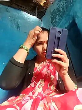 Snapshot of Jooli_xx chatting on April 2, 2026, 1:46 am Jooli xx online show from April 2, 2026, 1:46 am