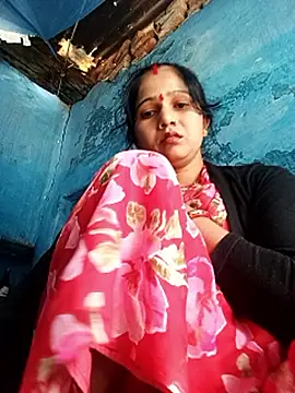 Snapshot of Jooli_xx chatting on March 16, 2026, 5:44 am Jooli xx online show from March 16, 2026, 5:44 am