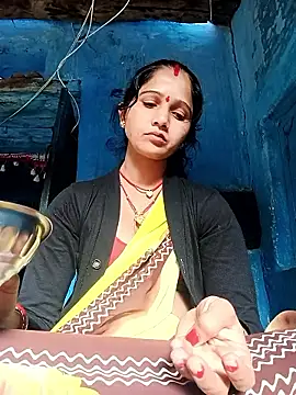 Snapshot of Jooli_xx chatting on March 5, 2026, 2:30 am Jooli xx online show from March 5, 2026, 2:30 am