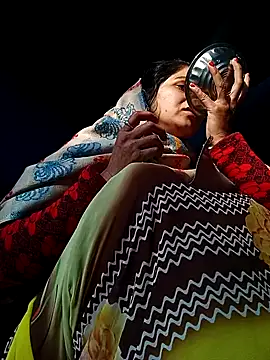 Jooli xx online show from February 13, 2026, 2:44 am