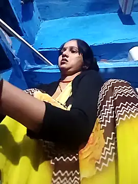 Snapshot of Jooli_xx chatting on April 10, 2026, 12:39 am Jooli xx online show from April 10, 2026, 12:39 am