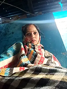 Jooli xx online show from December 14, 2025, 8:09 am