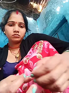 Snapshot of Jooli_xx chatting on April 11, 2026, 7:45 am Jooli xx online show from April 11, 2026, 7:45 am