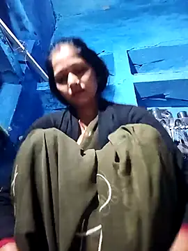 Jooli xx online show from December 3, 2025, 12:12 am