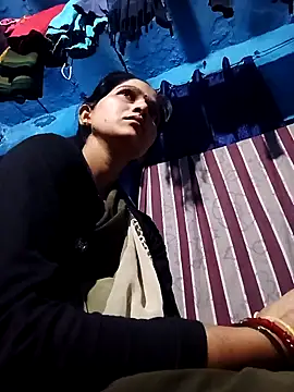 Jooli xx online show from February 7, 2026, 3:31 pm