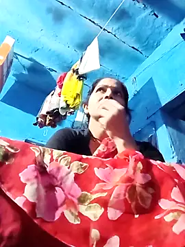 Snapshot of Jooli_xx chatting on April 7, 2026, 1:35 pm Jooli xx online show from April 7, 2026, 1:35 pm