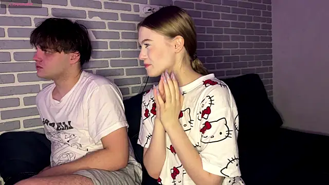 Snapshot of fetchingcouplee chatting on November 24, 2025, 2:17 pm fetchingcouplee online show from November 24, 2025, 2:17 pm