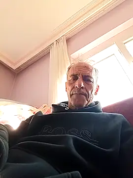 Snapshot of Meliwem12 chatting on November 26, 2025, 7:52 am Meliwem12 online show from November 26, 2025, 7:52 am