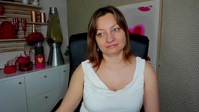 Snapshot of angelaSamt chatting on April 24, 2026, 5:31 am angelaSamt online show from April 24, 2026, 5:31 am