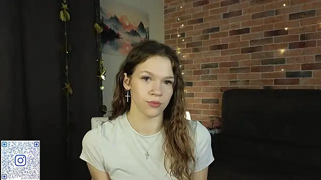 VelvetRisque online show from February 25, 2026, 6:46 am