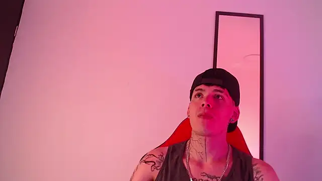 Snapshot of Anhonymus_ chatting on September 14, 2025, 4:13 am Anhonymus online show from September 14, 2025, 4:13 am