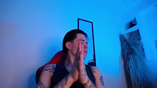 Snapshot of Anhonymus_ chatting on November 19, 2025, 2:06 pm Anhonymus online show from November 19, 2025, 2:06 pm