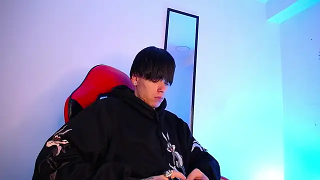 Snapshot of Anhonymus_ chatting on November 18, 2025, 3:43 am Anhonymus online show from November 18, 2025, 3:43 am