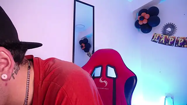 Snapshot of Anhonymus_ chatting on October 24, 2025, 4:11 am Anhonymus online show from October 24, 2025, 4:11 am