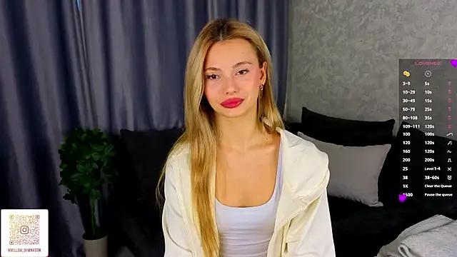 NaughtySeraphine online show from February 4, 2026, 5:02 am