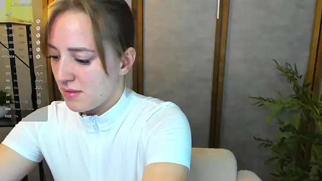 Alice Cire online show from October 13, 2025, 2:46 am