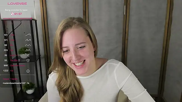 Alice Cire online show from November 21, 2025, 1:43 pm