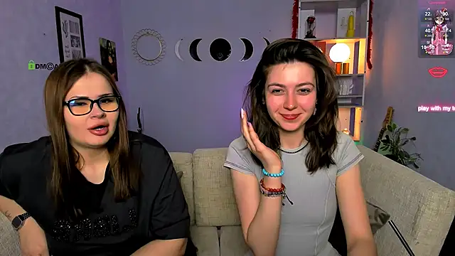 kitniss dreamy online show from April 22, 2026, 7:20 pm