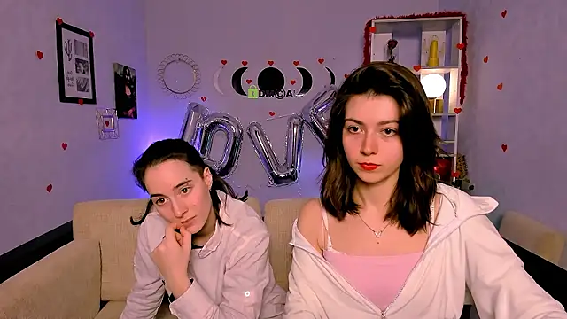 Snapshot of kitniss_dreamy chatting on February 14, 2026, 8:20 pm kitniss dreamy online show from February 14, 2026, 8:20 pm