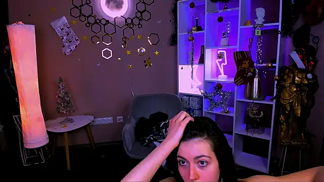 kitniss dreamy online show from January 7, 2026, 3:55 am