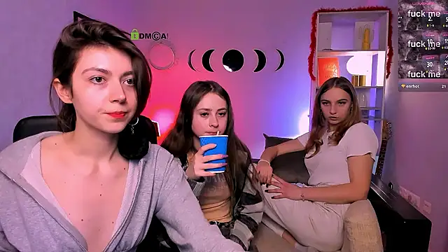 Snapshot of kitniss_dreamy chatting on February 3, 2026, 4:23 pm kitniss dreamy online show from February 3, 2026, 4:23 pm