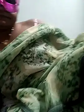 NIT-COUPLE online show from September 9, 2025, 4:05 pm