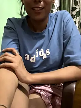 Snapshot of Romantic-jeeva chatting on September 16, 2025, 6:09 pm Romantic-jeeva online show from September 16, 2025, 6:09 pm