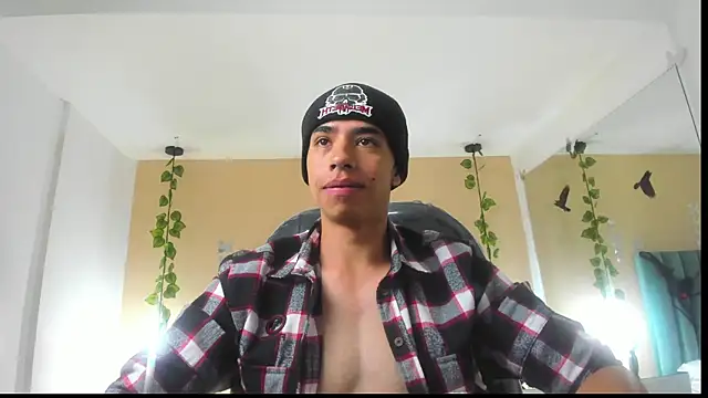 Muscle Scott online show from October 21, 2025, 12:26 pm