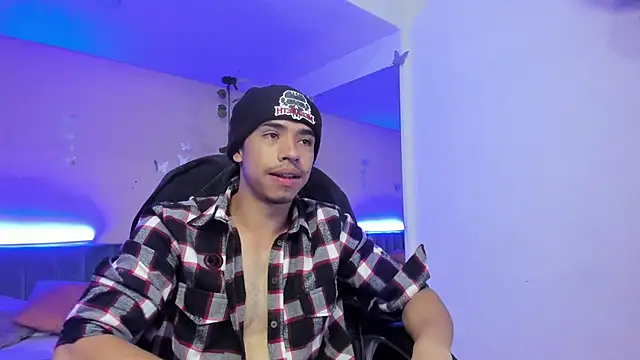 Muscle Scott online show from December 20, 2025, 12:52 pm