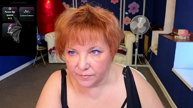 Kira Kenett online show from May 20, 2026, 3:47 am