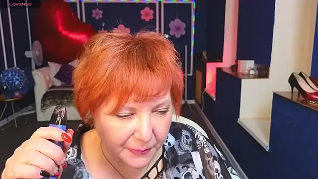 Kira Kenett online show from April 23, 2026, 5:25 pm
