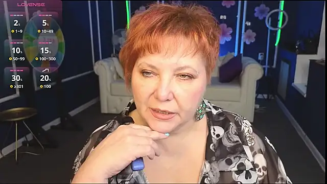 Snapshot of Kira_Kenett chatting on October 9, 2025, 7:53 am Kira Kenett online show from October 9, 2025, 7:53 am
