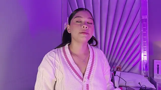 HatsaJones online show from April 1, 2026, 4:14 am