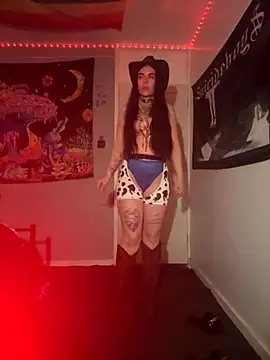 valentinalamont online show from October 3, 2025, 5:03 pm