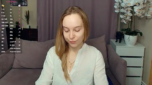 Snapshot of SoonMoor chatting on February 7, 2026, 7:00 pm SoonMoor online show from February 7, 2026, 7:00 pm