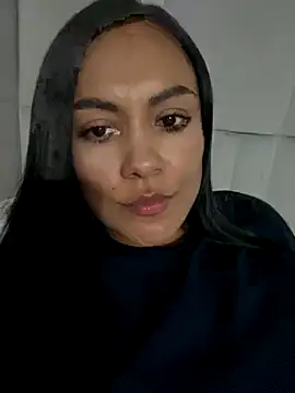 TiffanyyLam online show from September 22, 2025, 2:28 am