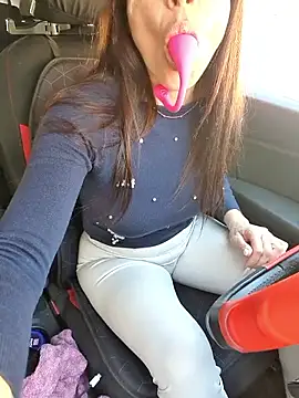 sexy7883 online show from April 2, 2026, 12:12 pm