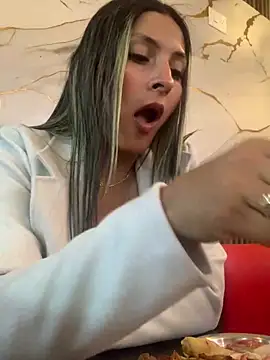 Snapshot of Berta_arevalo_blsd chatting on September 22, 2025, 1:00 am Berta arevalo blsd online show from September 22, 2025, 1:00 am