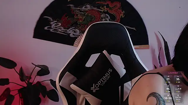 Ellyuwuw online show from February 13, 2026, 12:21 am