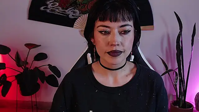 Ellyuwuw online show from February 5, 2026, 12:28 am