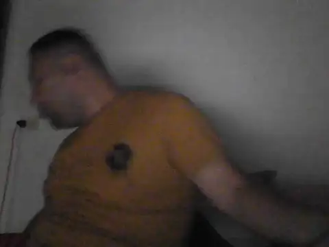 Snapshot of angelitocalientico chatting on October 8, 2025, 4:36 am angelitocalientico online show from October 8, 2025, 4:36 am