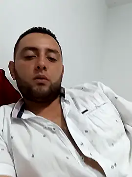 Snapshot of angelitocalientico chatting on September 21, 2025, 4:17 am angelitocalientico online show from September 21, 2025, 4:17 am